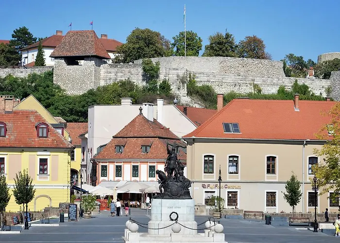 Varkapitany Apartment